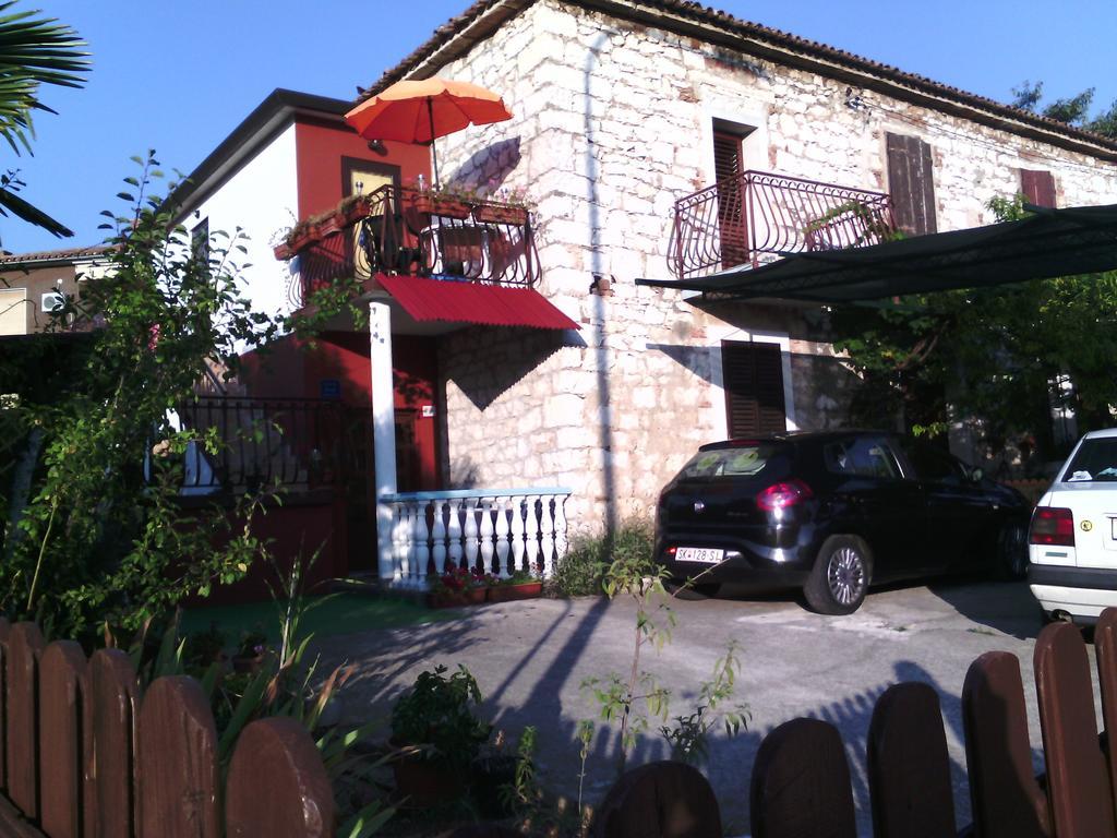 Apartments Katarina 乌马格 客房 照片