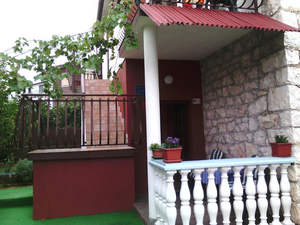 Apartments Katarina 乌马格 外观 照片